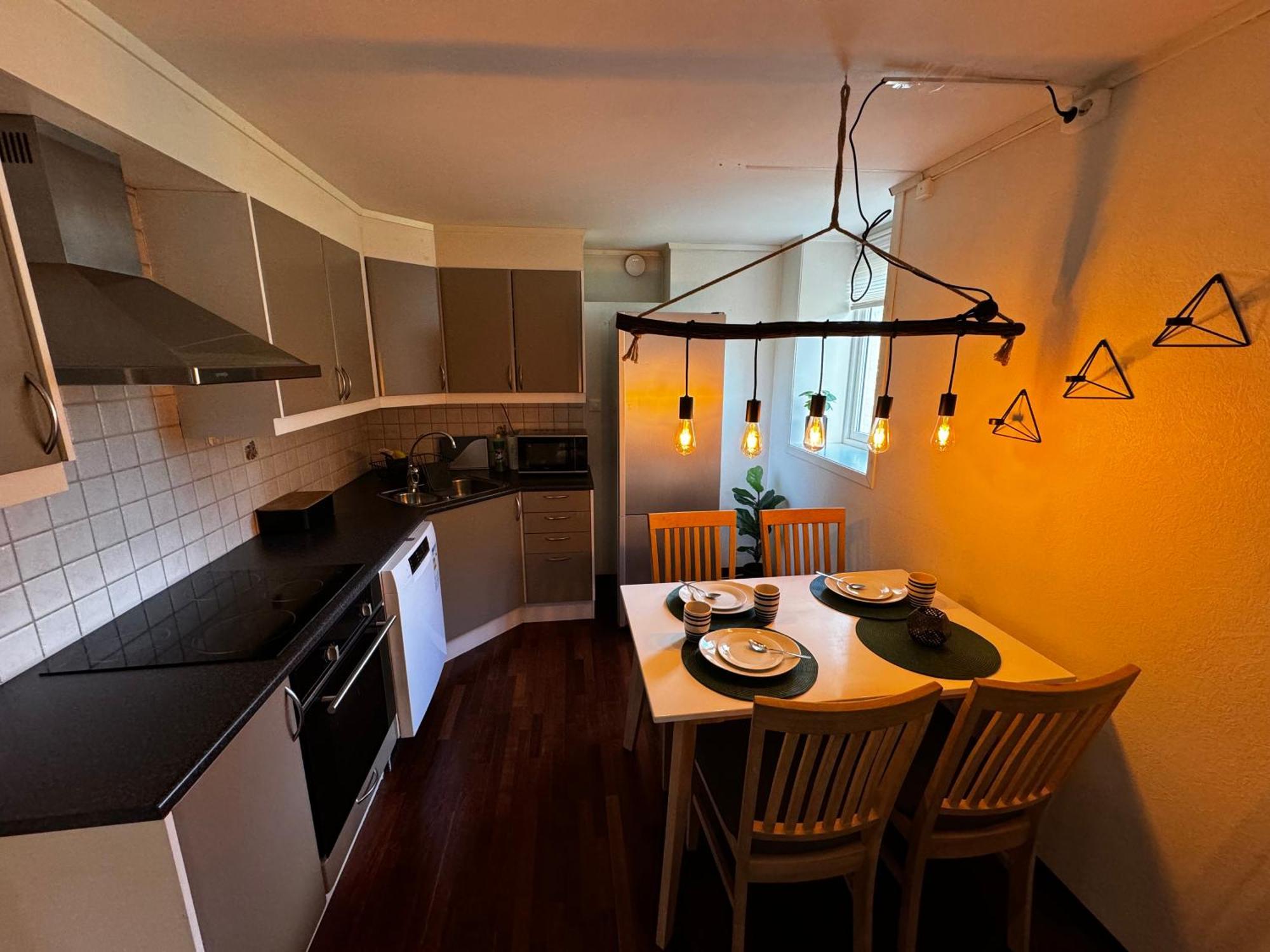 טרומסה Central, 2 Bedroom, Free Parking מראה חיצוני תמונה